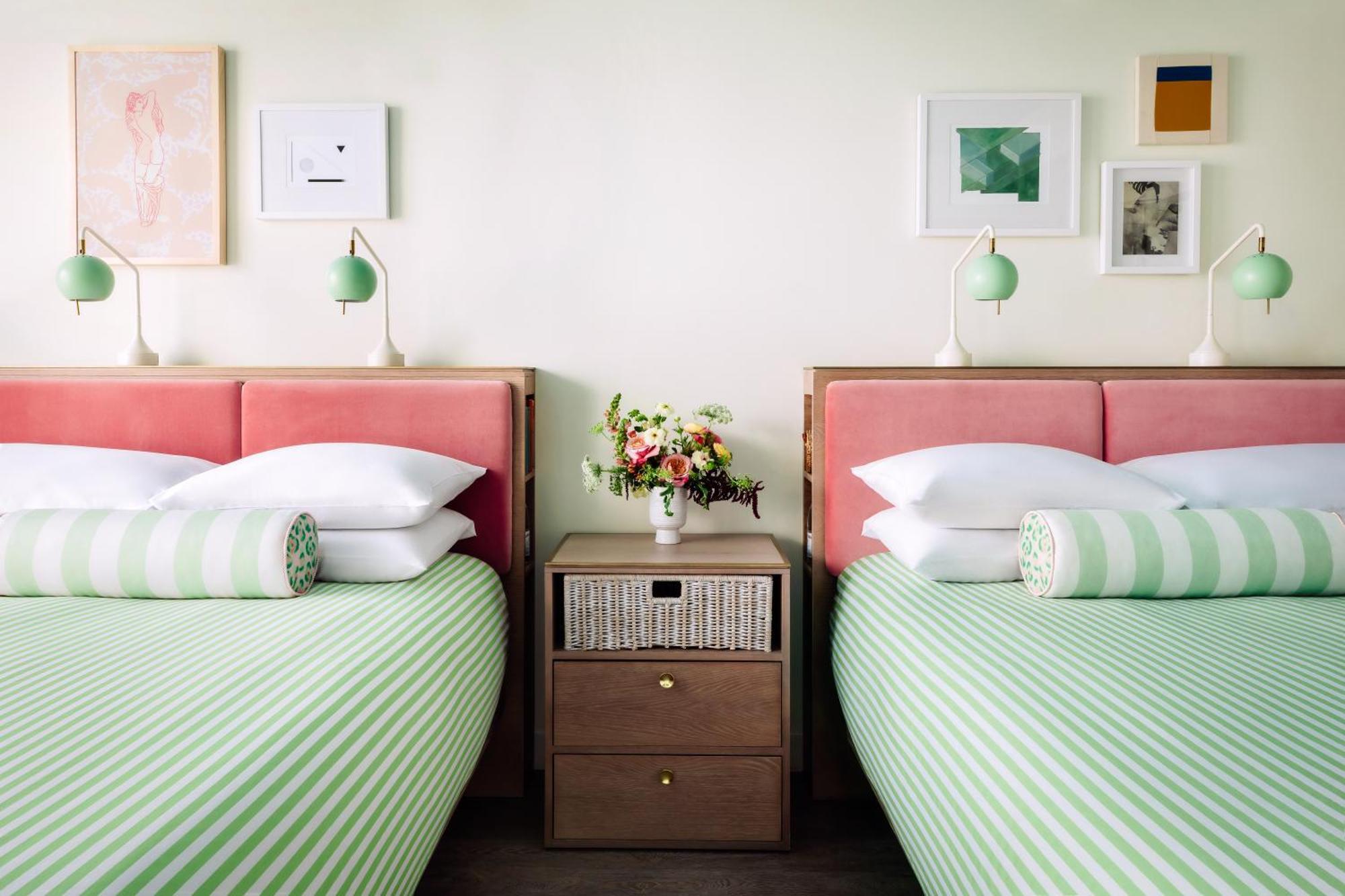 Standard Queen Room